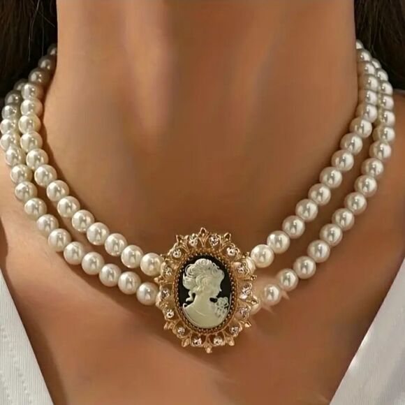 Double pearl necklace - Picture 1 of 10